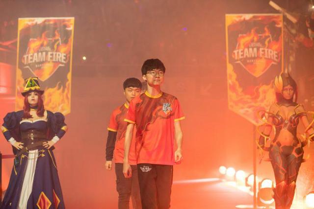 遇到高压逼 遇到高压逼