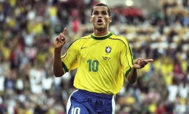 赛场上更多 赛场上更多