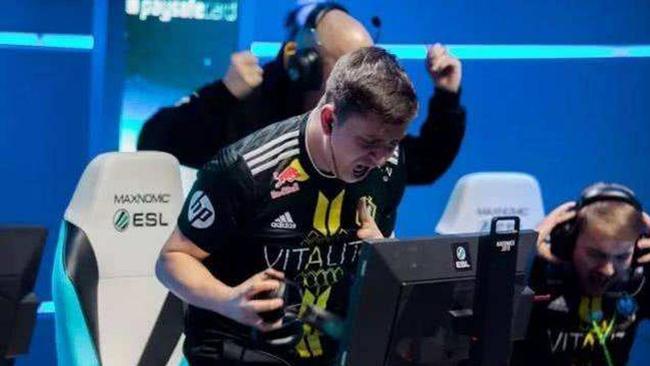 如今却被迫 如今却被迫